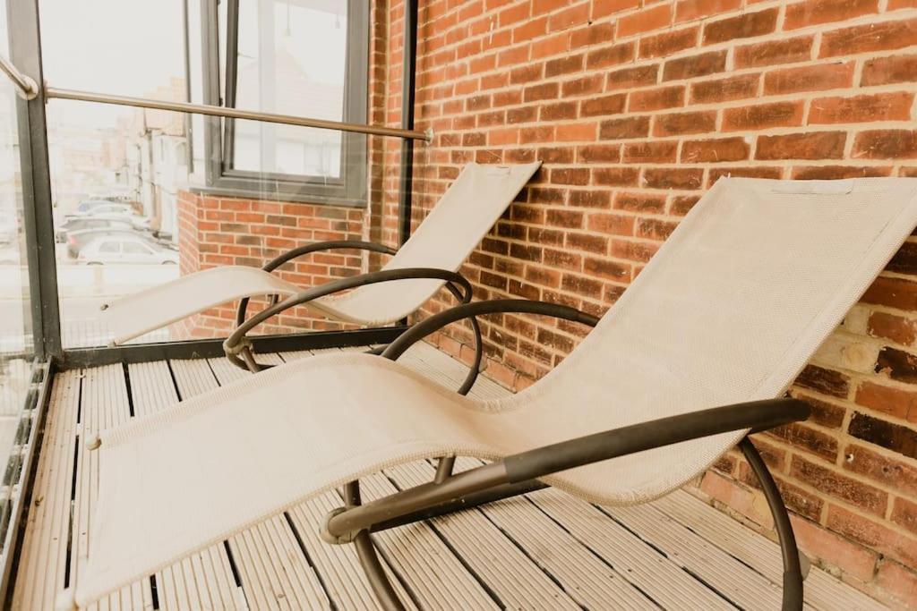 The Sea Deck Apartment - Westbrook Bay Beach - By Goldex Coastal Breaks Margate Kültér fotó