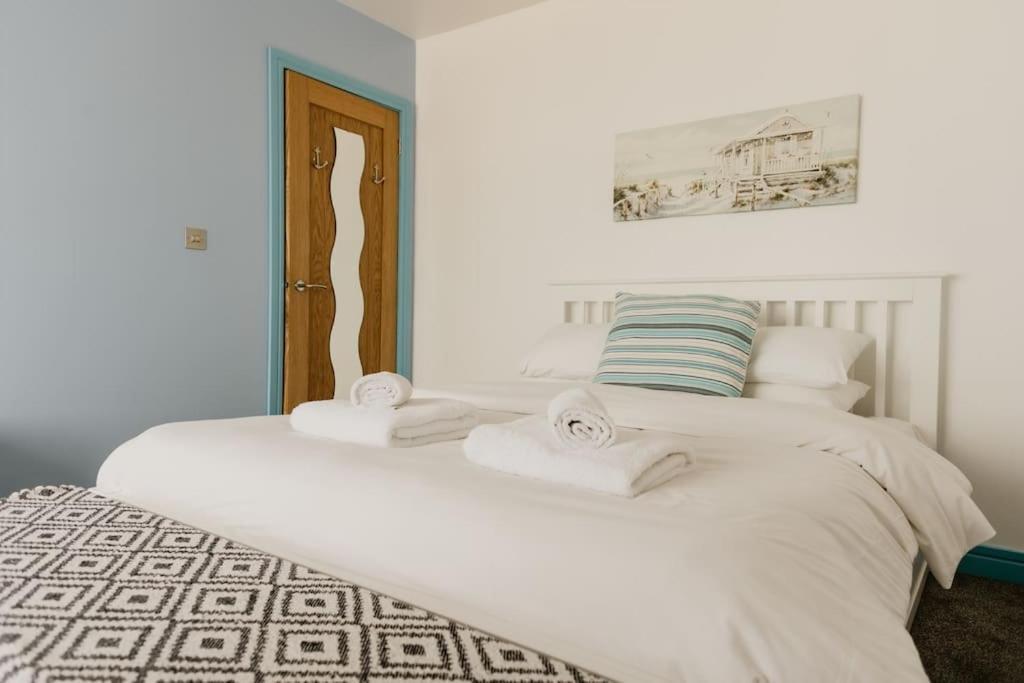 The Sea Deck Apartment - Westbrook Bay Beach - By Goldex Coastal Breaks Margate Kültér fotó